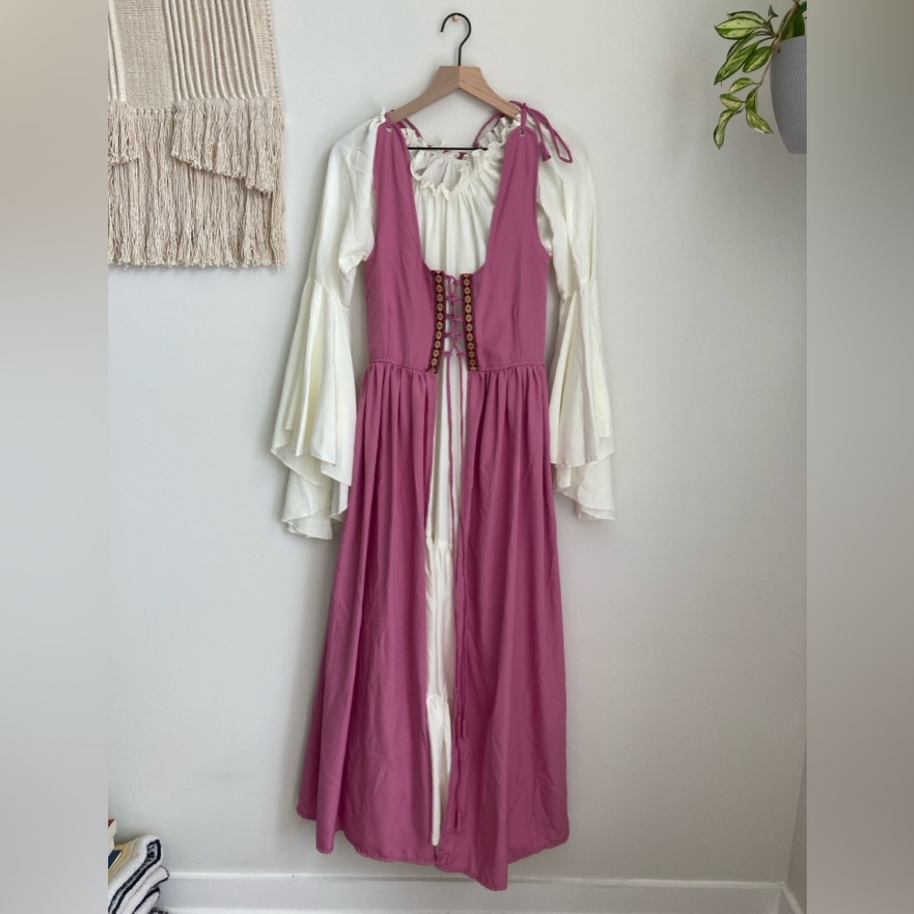 Mythic Renaissance Medieval Irish Costume, S/M